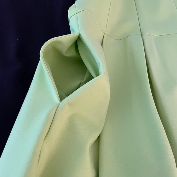 Beautiful brand name light green dress - Picture 4 of 5